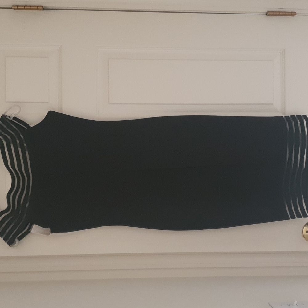 Dress - Picture 2 of 6